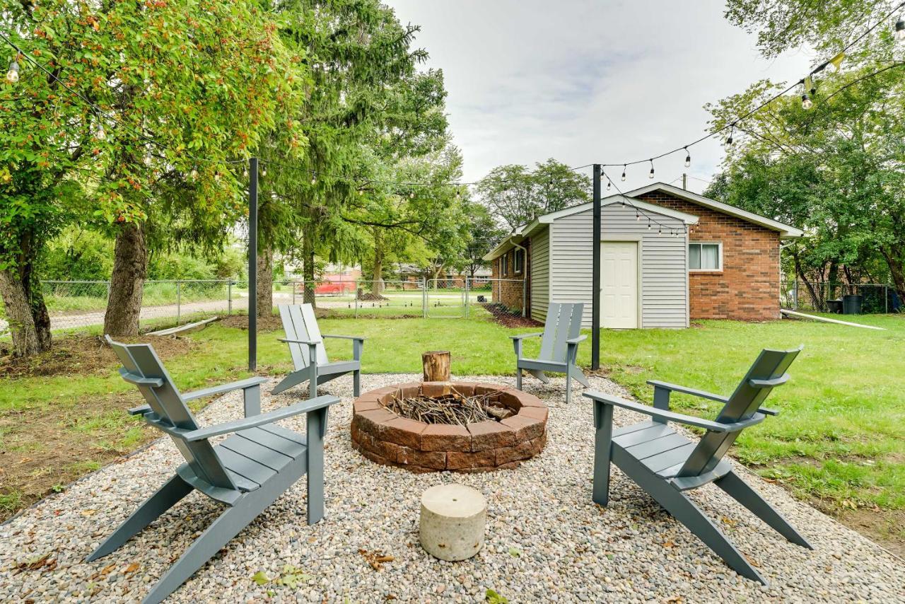 Cozy Ann Arbor Home With Yard And Fire Pit! Exterior photo