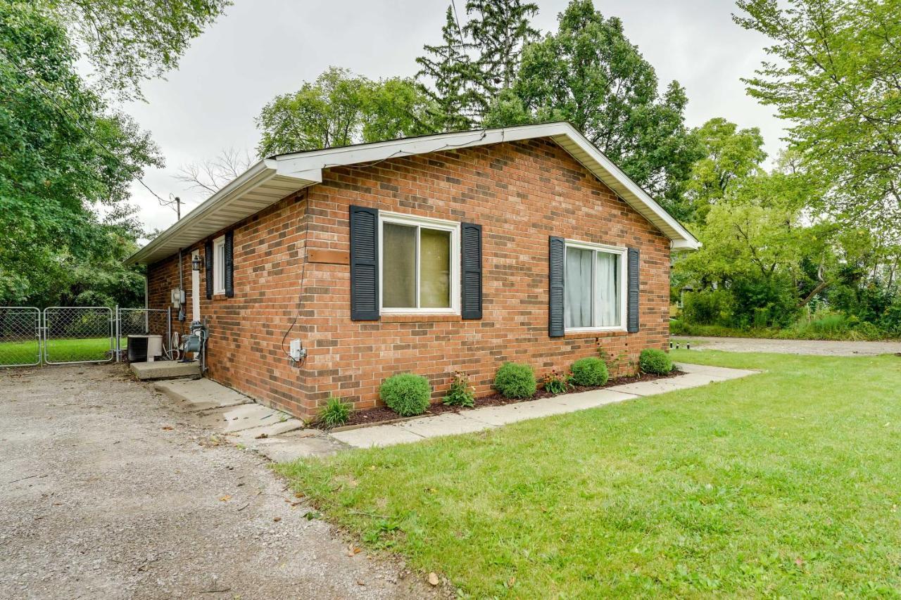 Cozy Ann Arbor Home With Yard And Fire Pit! Exterior photo